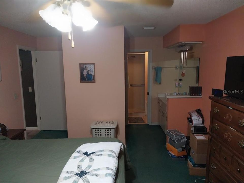 For Sale: $249,900 (3 beds, 2 baths, 1525 Square Feet)