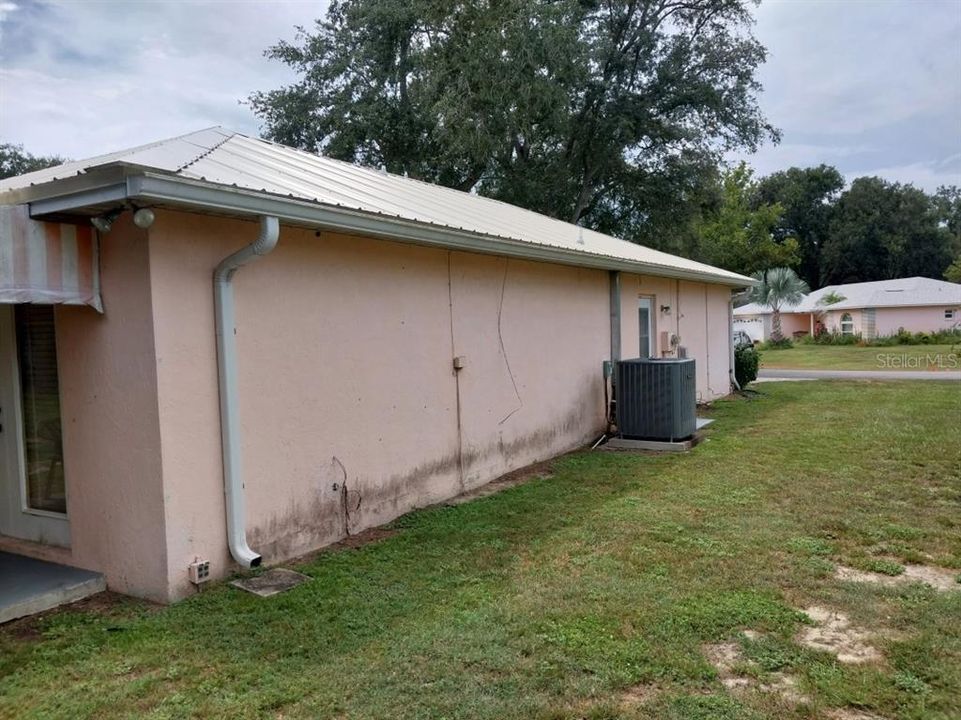 For Sale: $249,900 (3 beds, 2 baths, 1525 Square Feet)