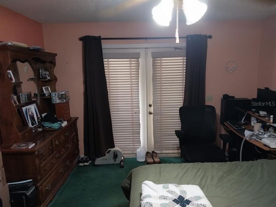 For Sale: $249,900 (3 beds, 2 baths, 1525 Square Feet)