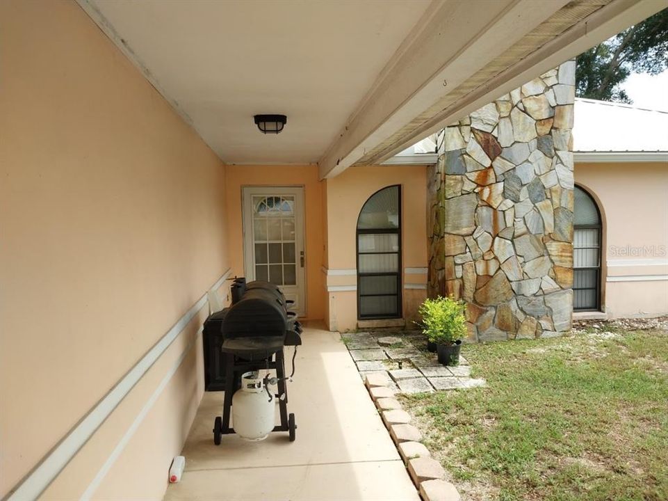 For Sale: $249,900 (3 beds, 2 baths, 1525 Square Feet)
