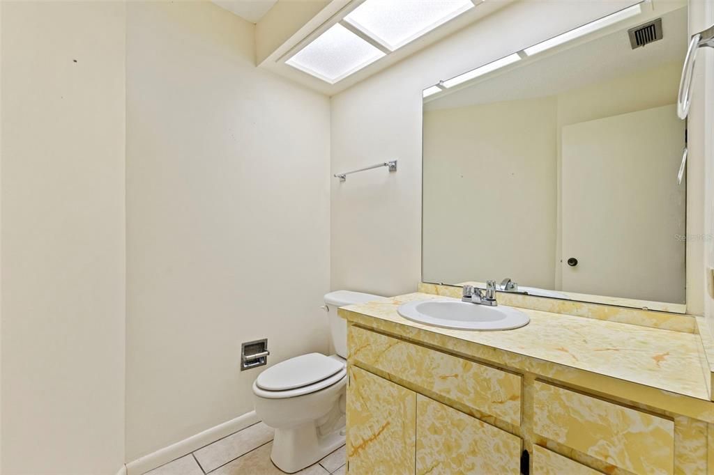 En Venta: $625,000 (4 camas, 2 baños, 2378 Pies cuadrados)
