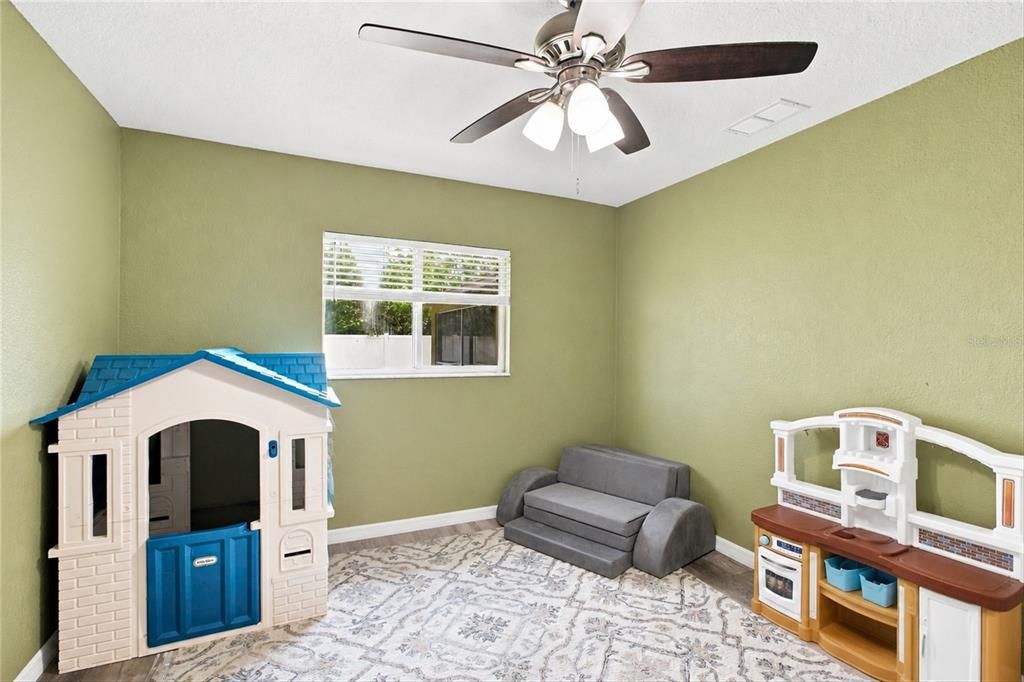 For Sale: $295,000 (3 beds, 2 baths, 1836 Square Feet)