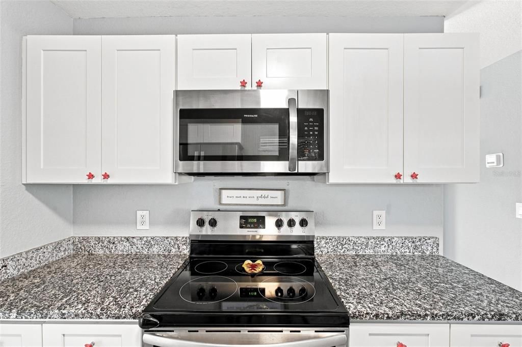 For Sale: $295,000 (3 beds, 2 baths, 1836 Square Feet)