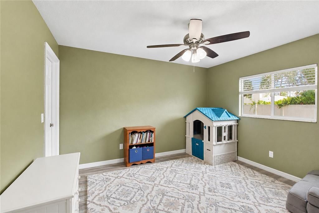 For Sale: $295,000 (3 beds, 2 baths, 1836 Square Feet)