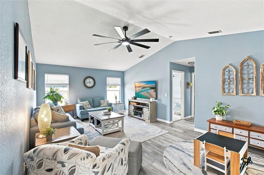 For Sale: $295,000 (3 beds, 2 baths, 1836 Square Feet)