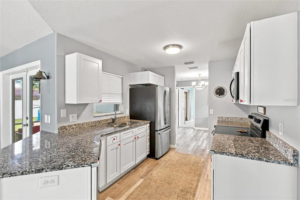 For Sale: $295,000 (3 beds, 2 baths, 1836 Square Feet)
