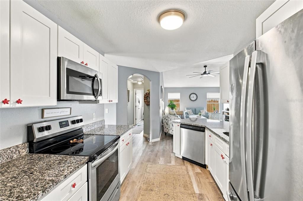 For Sale: $295,000 (3 beds, 2 baths, 1836 Square Feet)