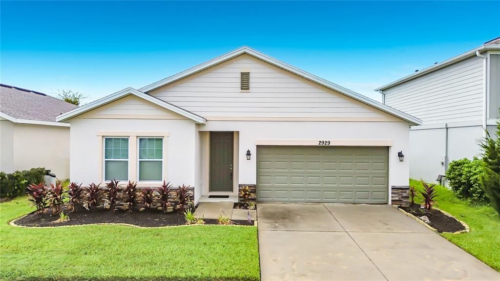For Sale: $435,000 (3 beds, 2 baths, 1636 Square Feet)