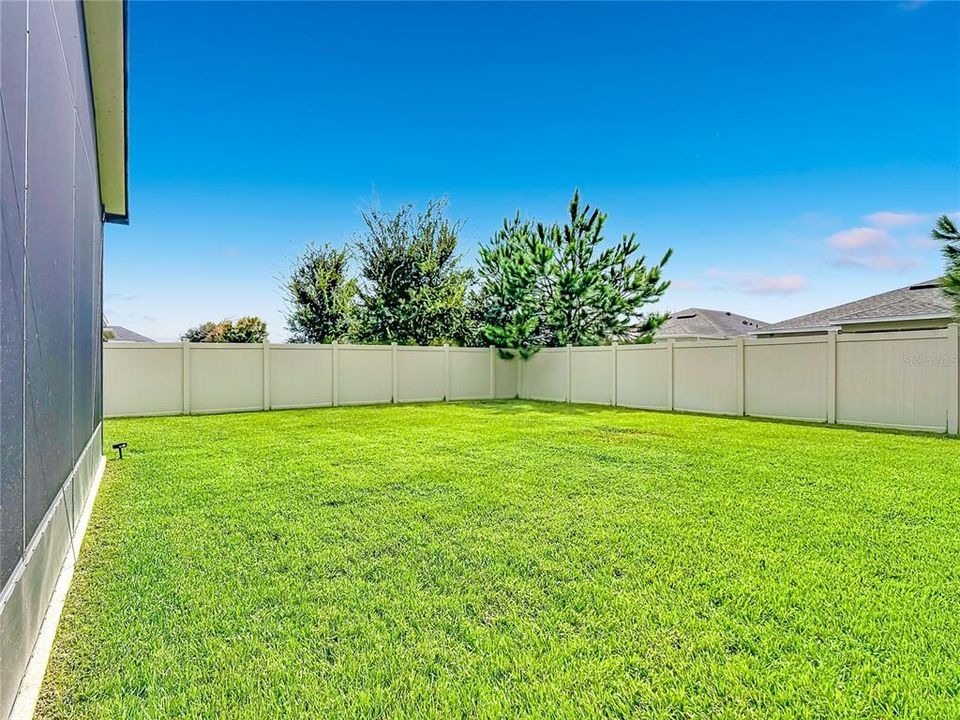 For Sale: $435,000 (3 beds, 2 baths, 1636 Square Feet)