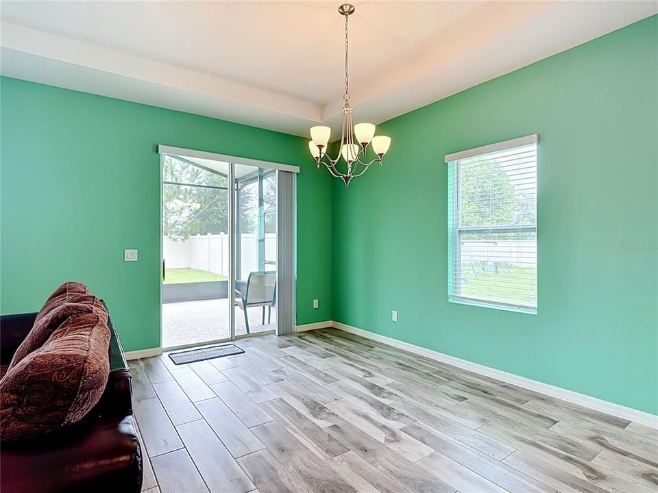 For Sale: $435,000 (3 beds, 2 baths, 1636 Square Feet)