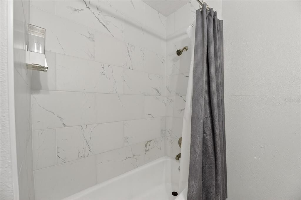 En Venta: $825,000 (4 camas, 0 baños, 2124 Pies cuadrados)
