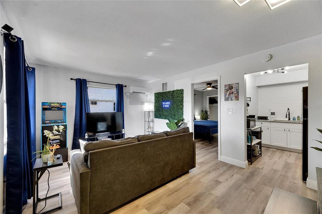 En Venta: $825,000 (4 camas, 0 baños, 2124 Pies cuadrados)