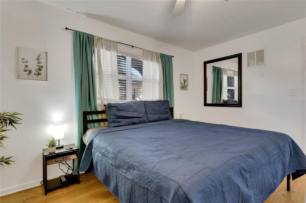 En Venta: $825,000 (4 camas, 0 baños, 2124 Pies cuadrados)