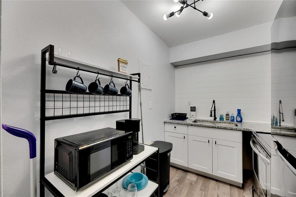 En Venta: $825,000 (4 camas, 0 baños, 2124 Pies cuadrados)
