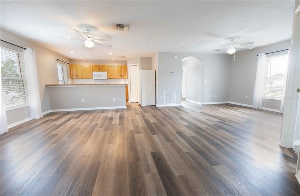 For Rent: $1,600 (2 beds, 2 baths, 1218 Square Feet)