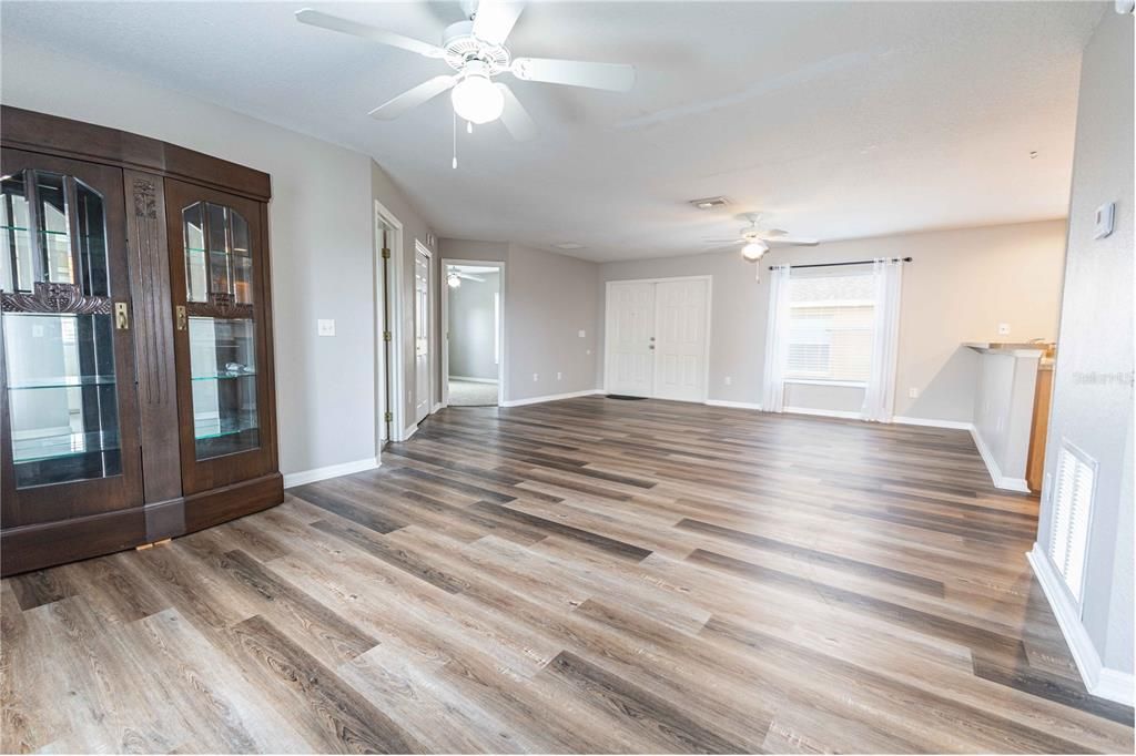 For Rent: $1,600 (2 beds, 2 baths, 1218 Square Feet)