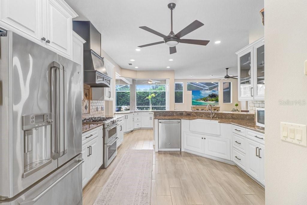 Active With Contract: $734,900 (4 beds, 4 baths, 3480 Square Feet)