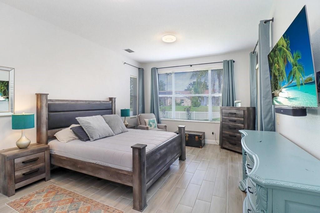 Active With Contract: $734,900 (4 beds, 4 baths, 3480 Square Feet)