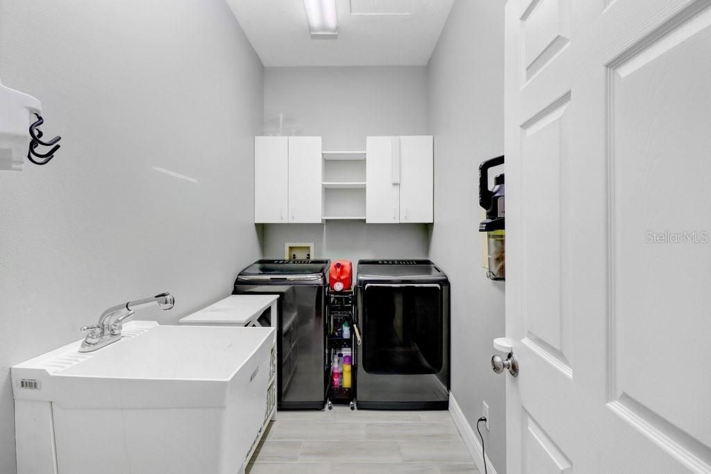 Active With Contract: $734,900 (4 beds, 4 baths, 3480 Square Feet)