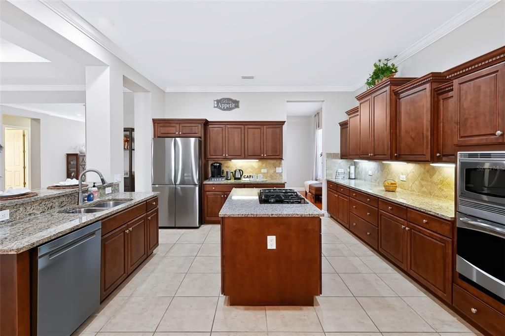 На продажу: $1,375,000 (3 спален, 2 ванн, 3124 Квадратных фут)
