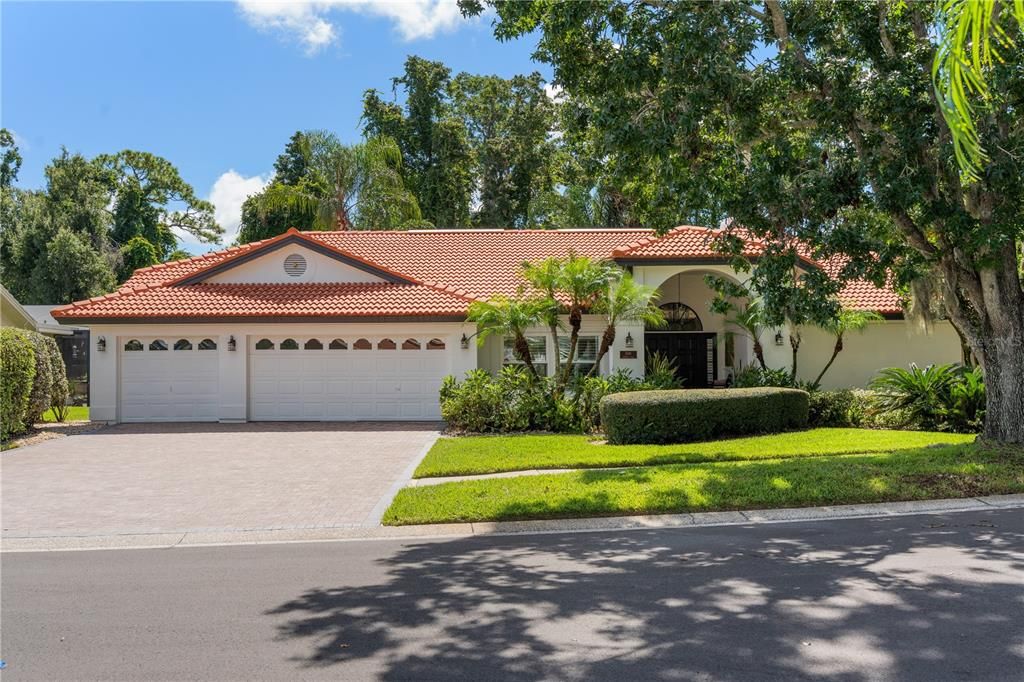 For Sale: $775,000 (4 beds, 3 baths, 2526 Square Feet)
