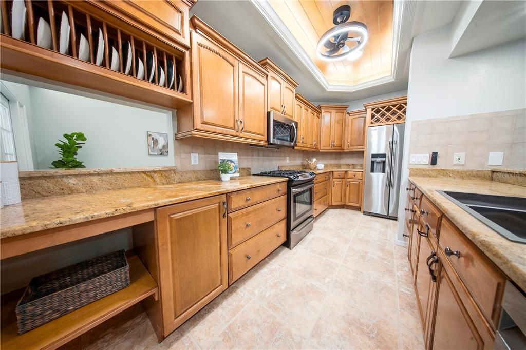 For Sale: $775,000 (4 beds, 3 baths, 2526 Square Feet)