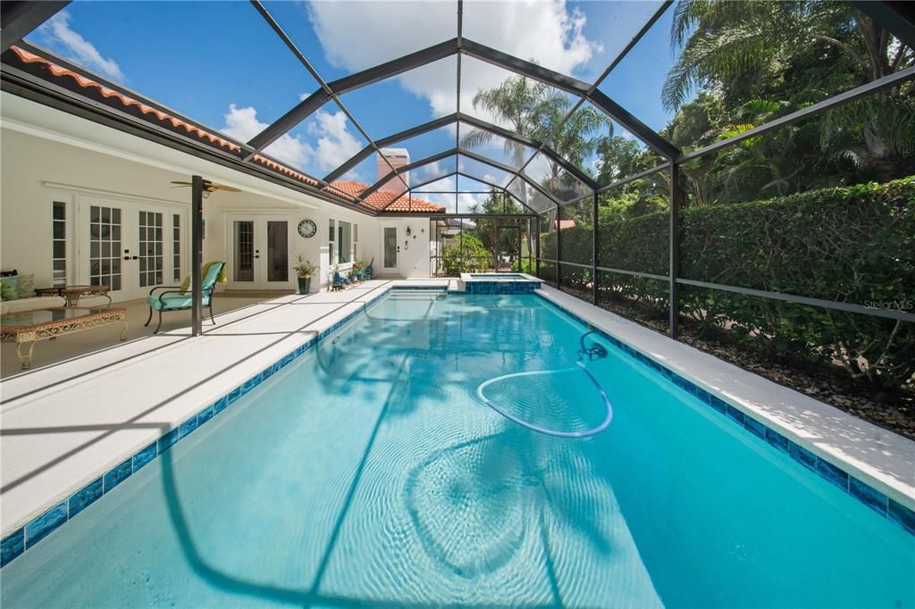 For Sale: $775,000 (4 beds, 3 baths, 2526 Square Feet)