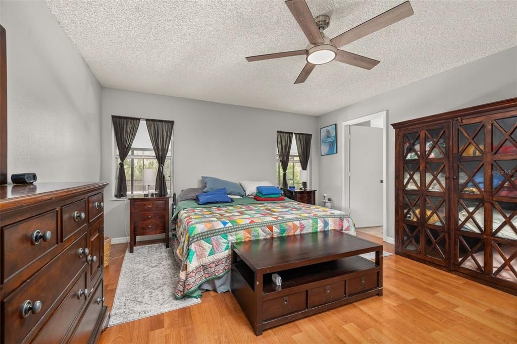 For Sale: $343,000 (3 beds, 2 baths, 1629 Square Feet)