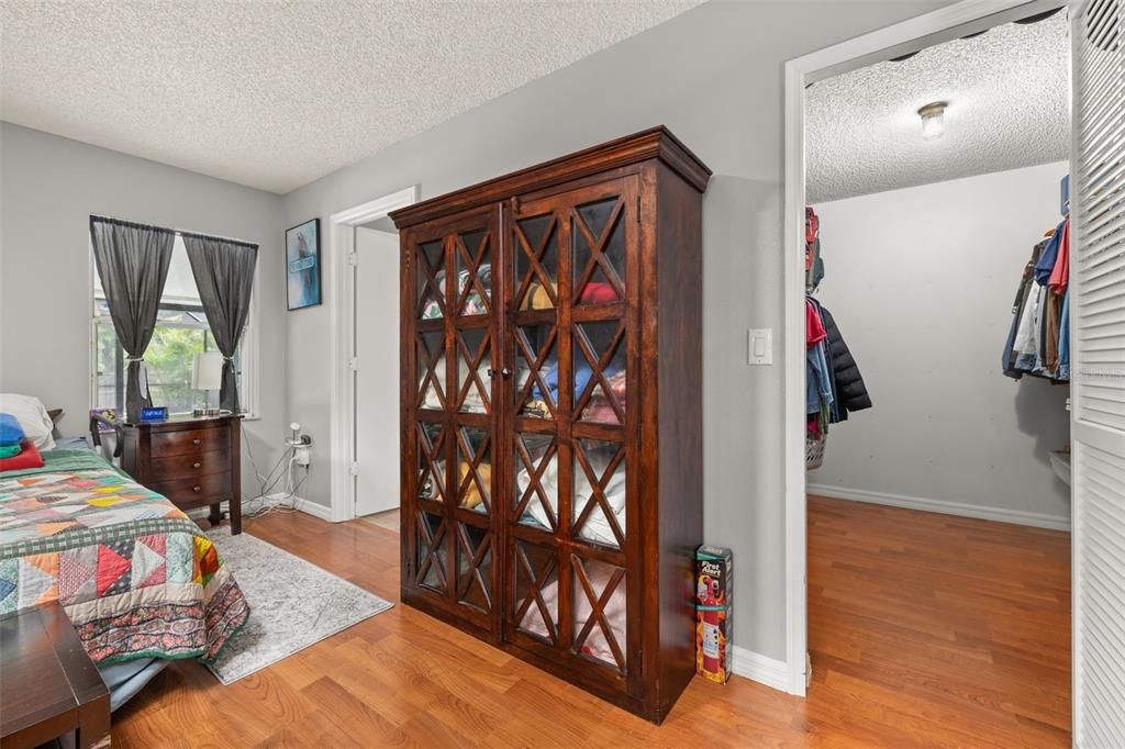 For Sale: $343,000 (3 beds, 2 baths, 1629 Square Feet)
