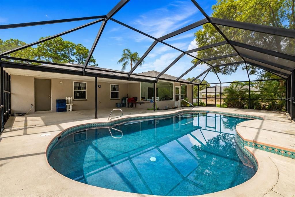 For Sale: $343,000 (3 beds, 2 baths, 1629 Square Feet)