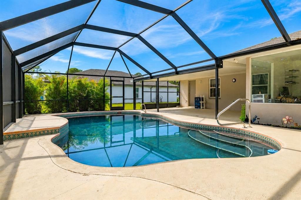 For Sale: $343,000 (3 beds, 2 baths, 1629 Square Feet)