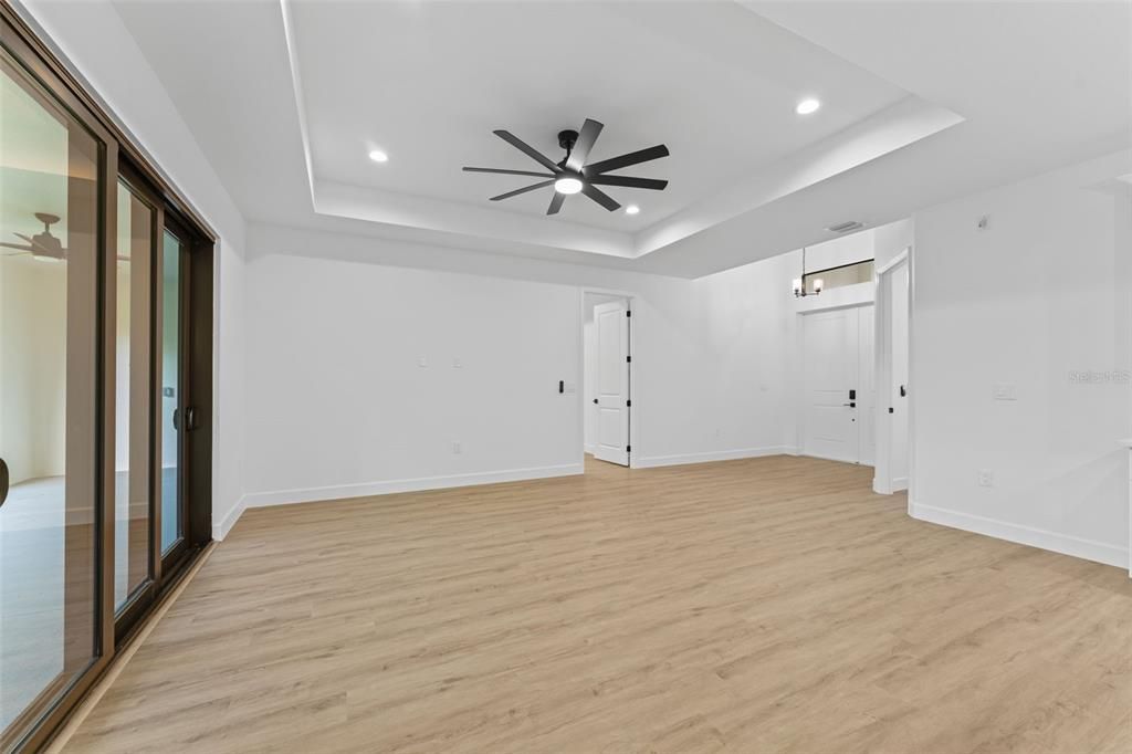 На продажу: $399,900 (3 спален, 2 ванн, 1750 Квадратных фут)