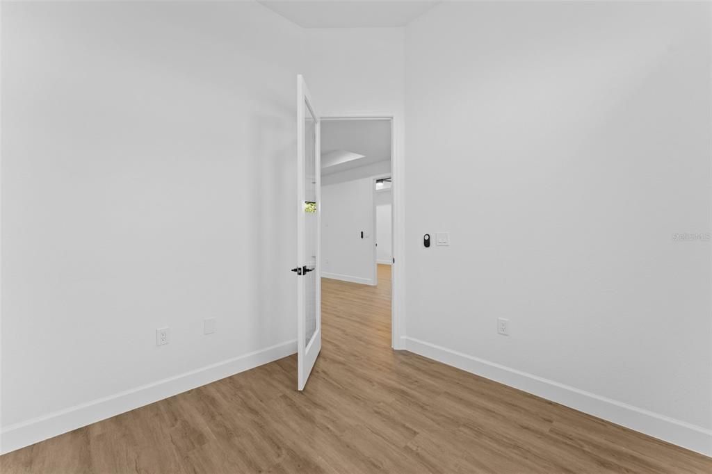 На продажу: $399,900 (3 спален, 2 ванн, 1750 Квадратных фут)