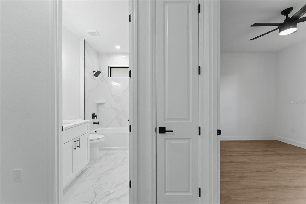На продажу: $399,900 (3 спален, 2 ванн, 1750 Квадратных фут)