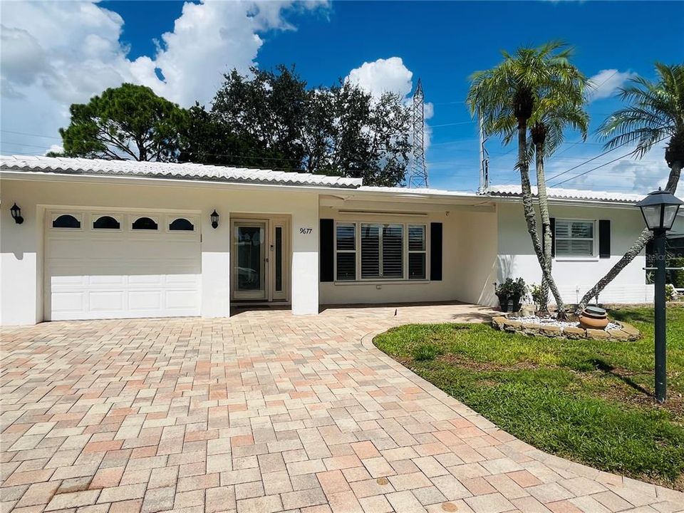 En Venta: $369,900 (2 camas, 2 baños, 1649 Pies cuadrados)