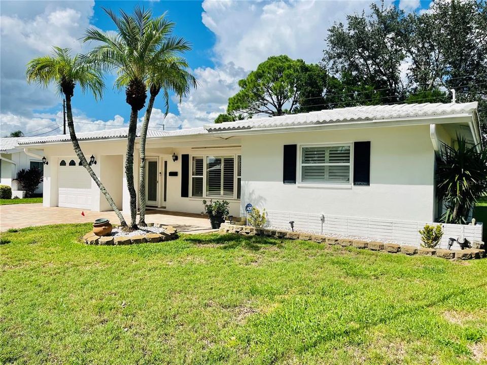 En Venta: $369,900 (2 camas, 2 baños, 1649 Pies cuadrados)