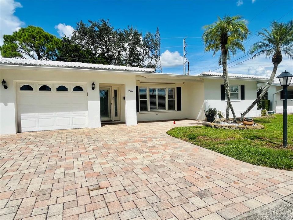 En Venta: $369,900 (2 camas, 2 baños, 1649 Pies cuadrados)