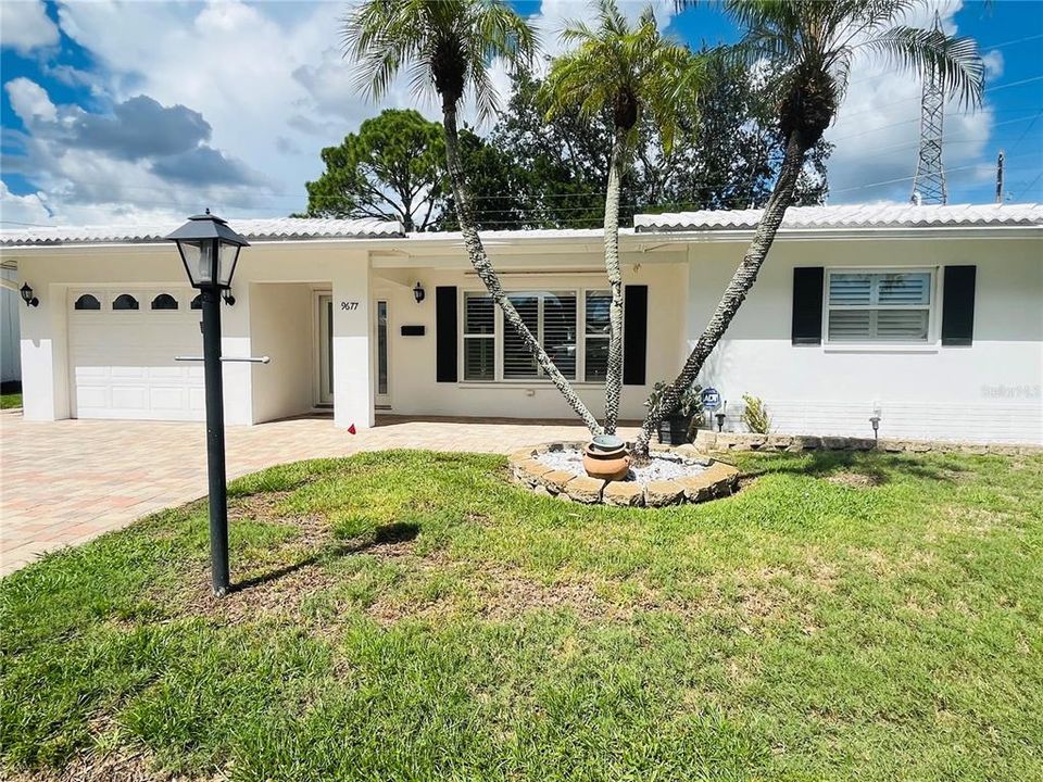 En Venta: $369,900 (2 camas, 2 baños, 1649 Pies cuadrados)