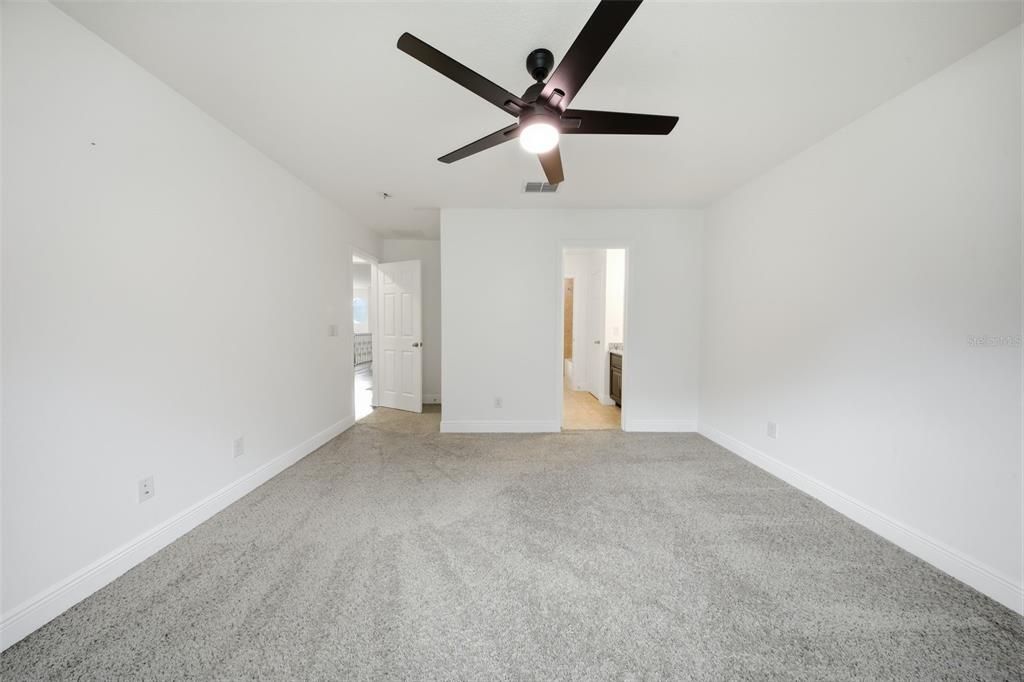 En Venta: $795,000 (5 camas, 4 baños, 3566 Pies cuadrados)