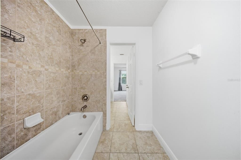 En Venta: $795,000 (5 camas, 4 baños, 3566 Pies cuadrados)
