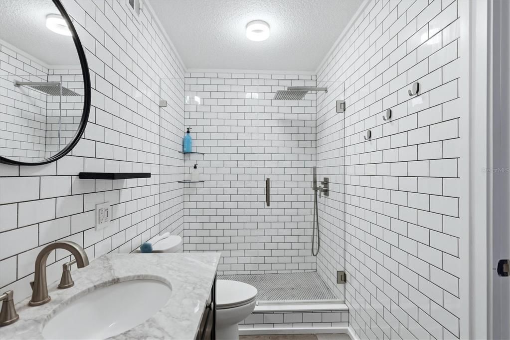 En Venta: $125,000 (0 camas, 1 baños, 348 Pies cuadrados)