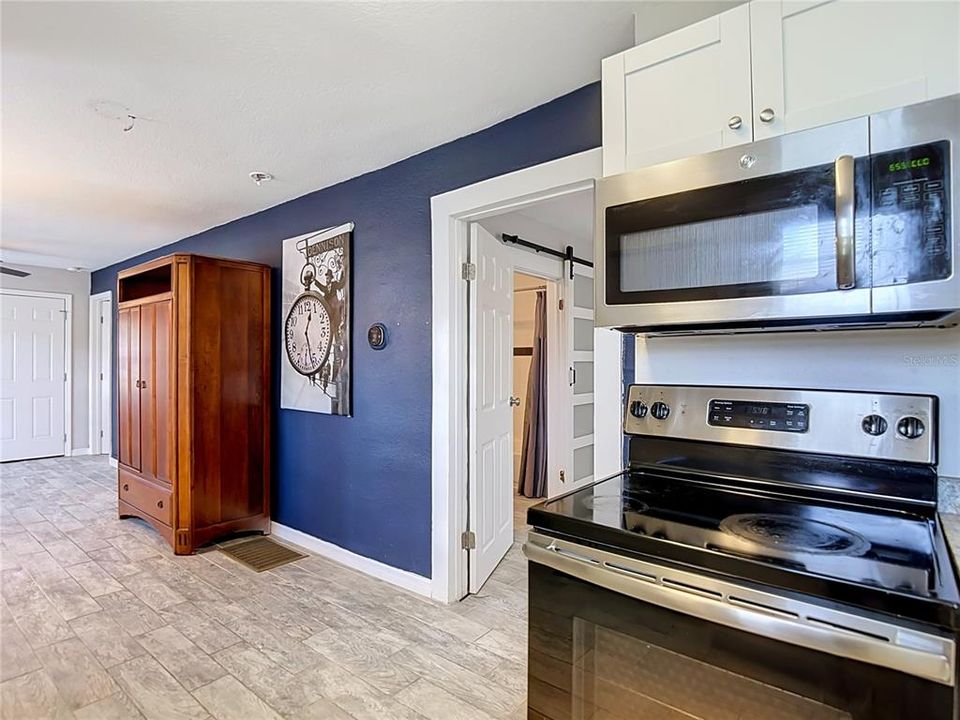 На продажу: $375,000 (2 спален, 2 ванн, 620 Квадратных фут)