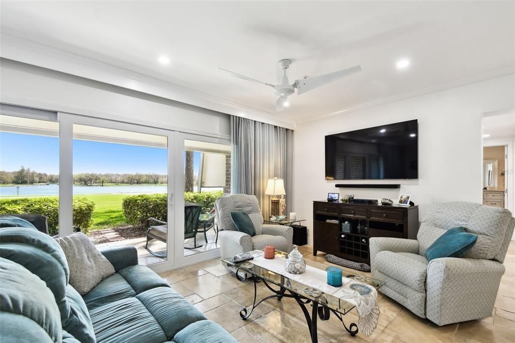 En Venta: $450,000 (2 camas, 2 baños, 1210 Pies cuadrados)