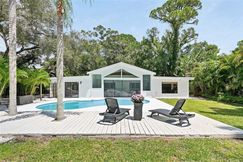 En Venta: $1,050,000 (3 camas, 3 baños, 2577 Pies cuadrados)