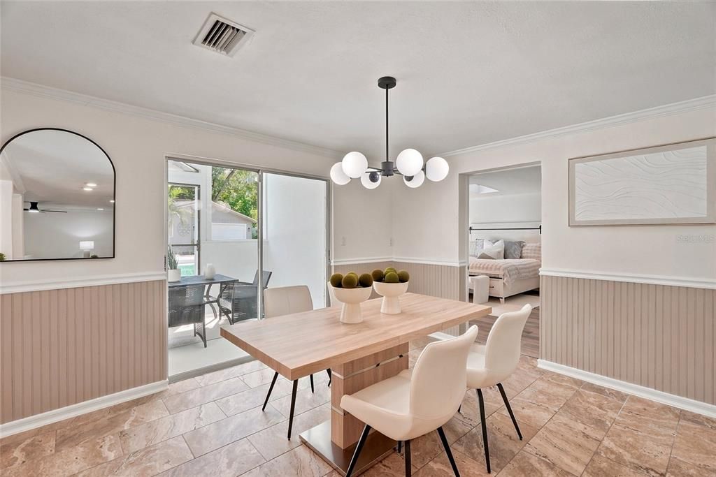 En Venta: $1,050,000 (3 camas, 3 baños, 2577 Pies cuadrados)