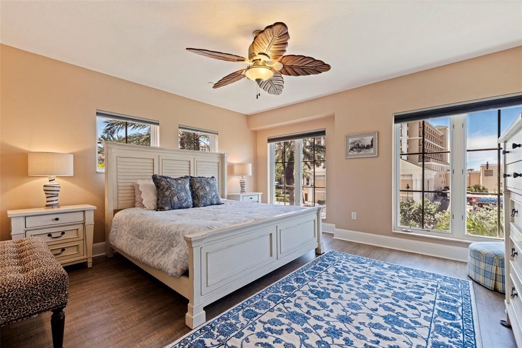 For Sale: $1,099,000 (2 beds, 2 baths, 1619 Square Feet)