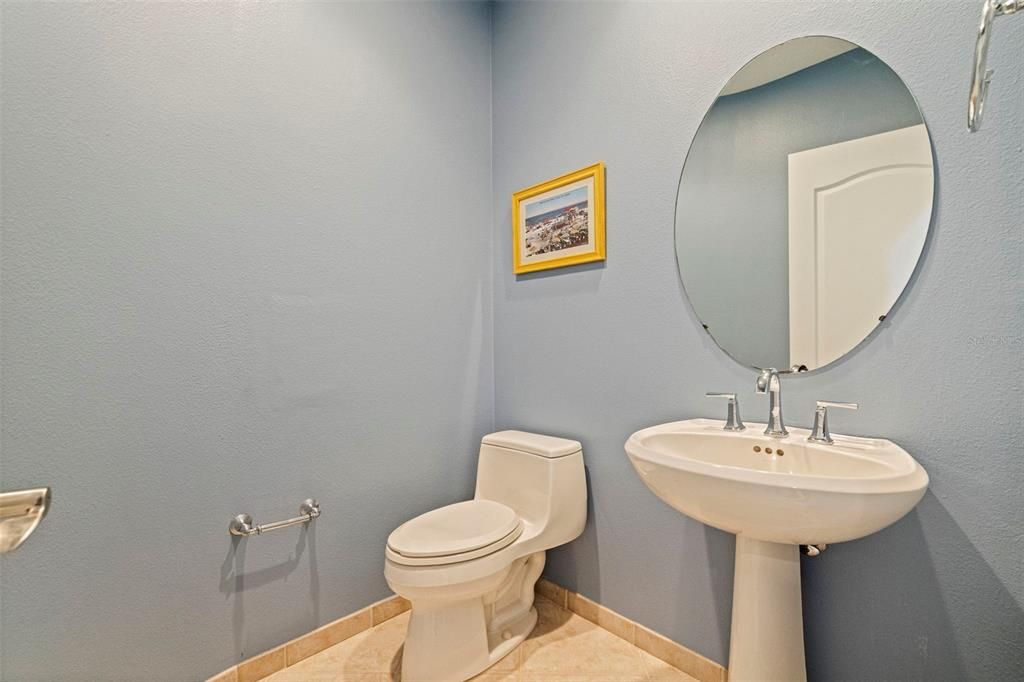 For Sale: $1,099,000 (2 beds, 2 baths, 1619 Square Feet)