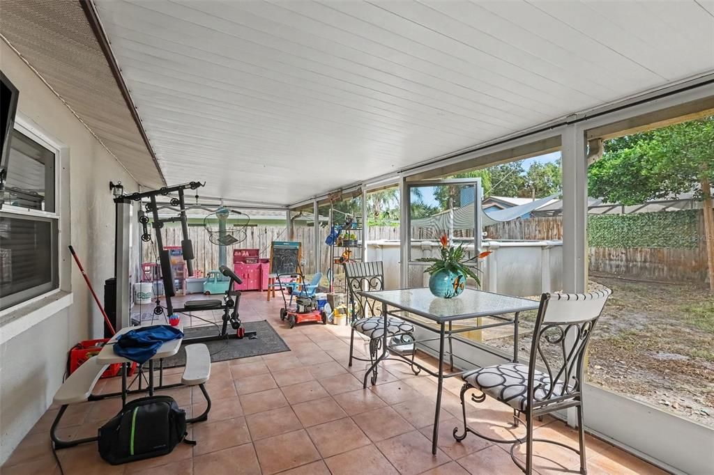 For Sale: $339,900 (3 beds, 2 baths, 1626 Square Feet)