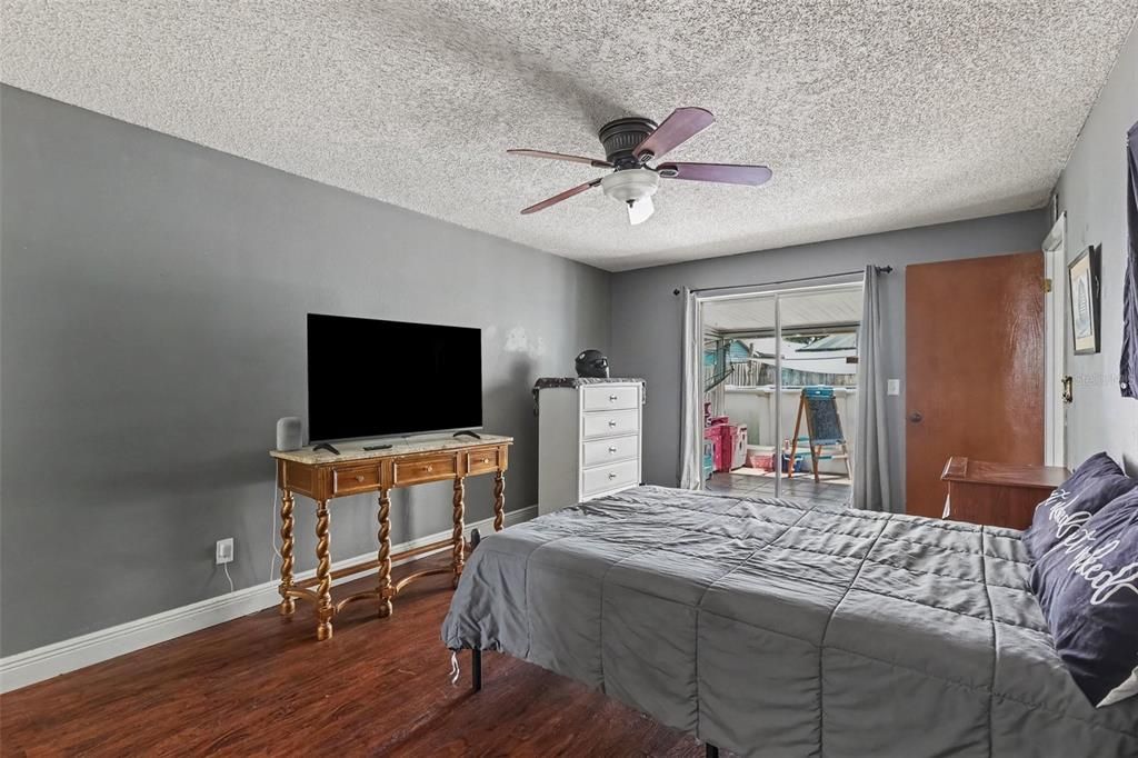 For Sale: $339,900 (3 beds, 2 baths, 1626 Square Feet)