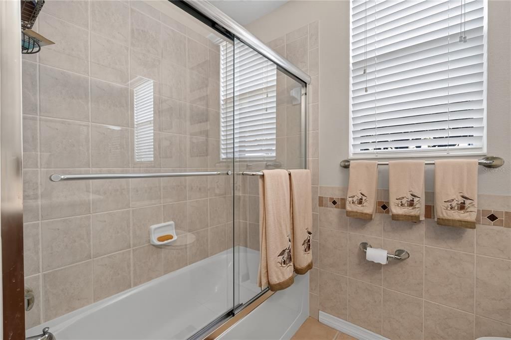 En Venta: $700,000 (4 camas, 3 baños, 2999 Pies cuadrados)